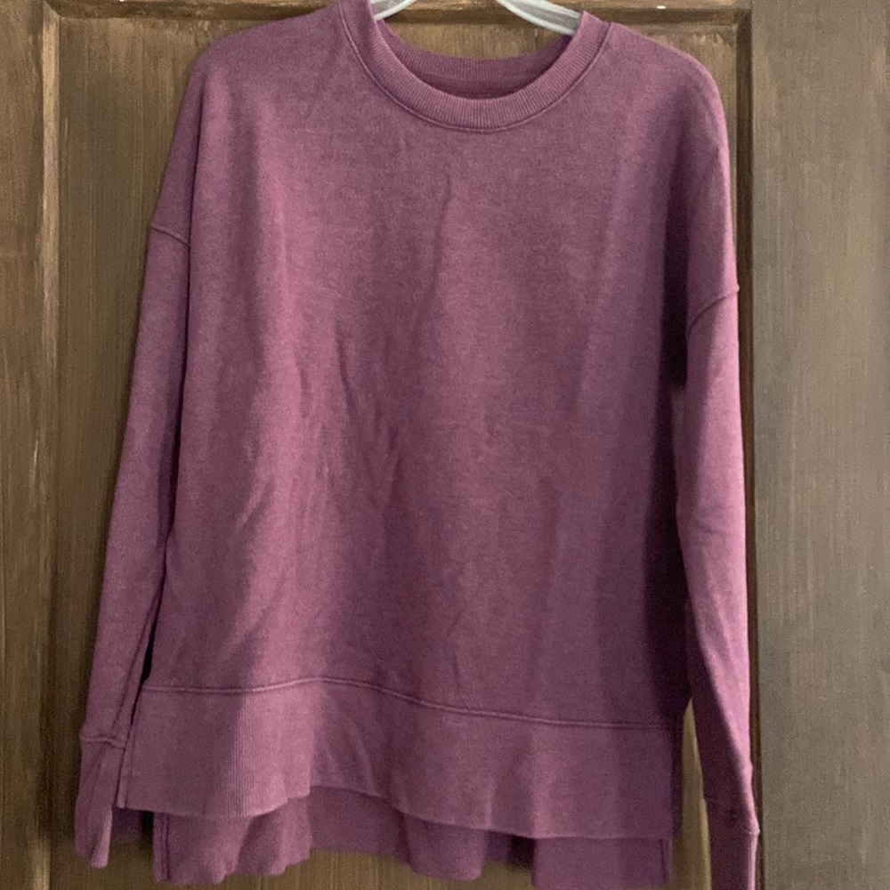 Women’s sweat shirt. Size 4/6 small.
